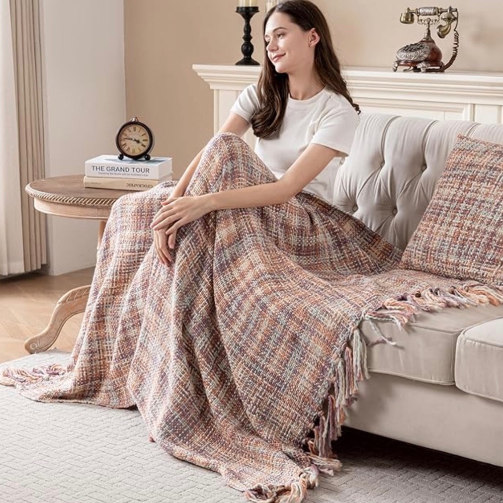 Cozy Multicolor Woven Throw Blanket - Soft Fringe